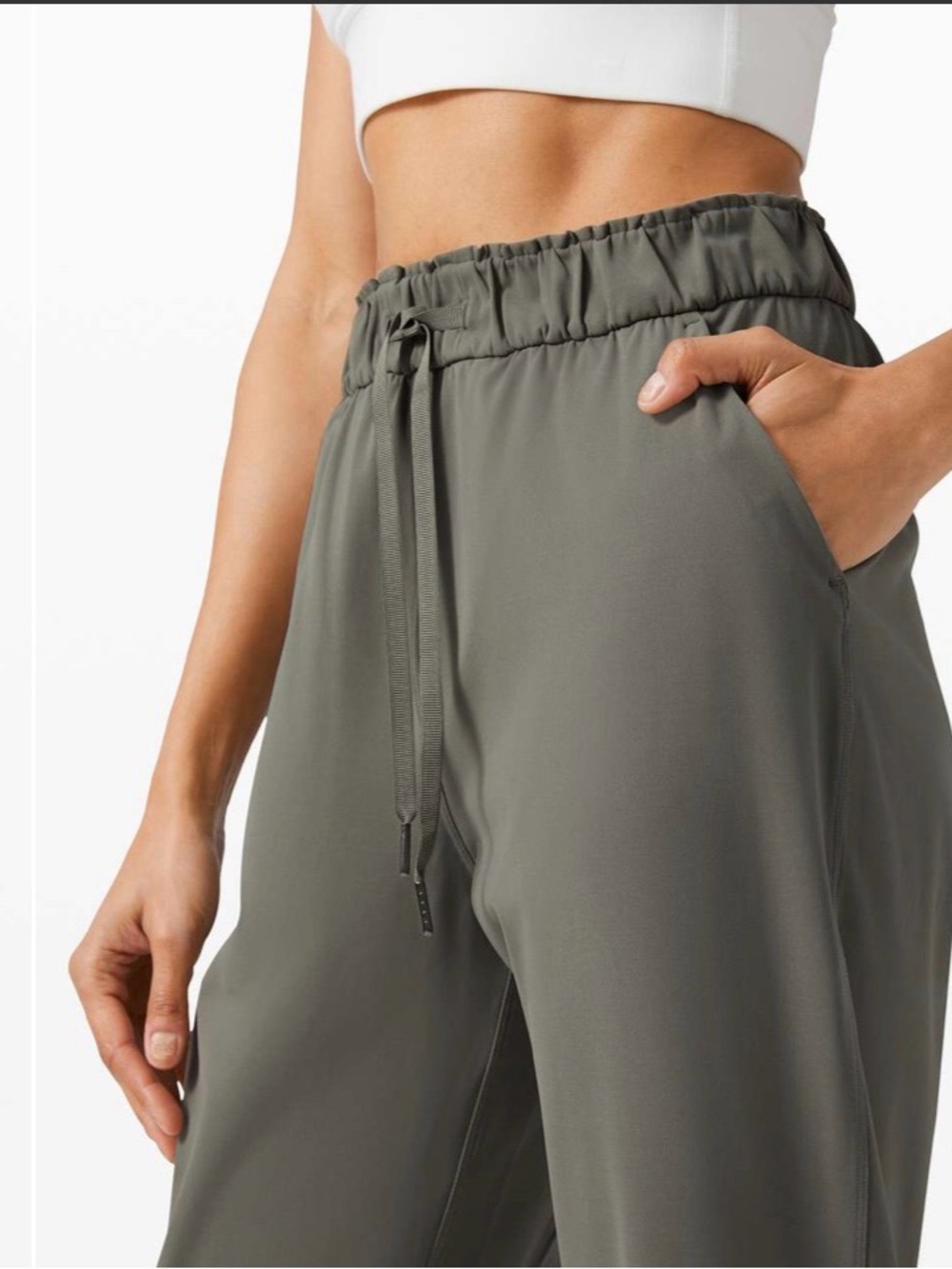 Lululemon Keep Moving Pant
Grey Sage Size 4 - Picture 3 of 10